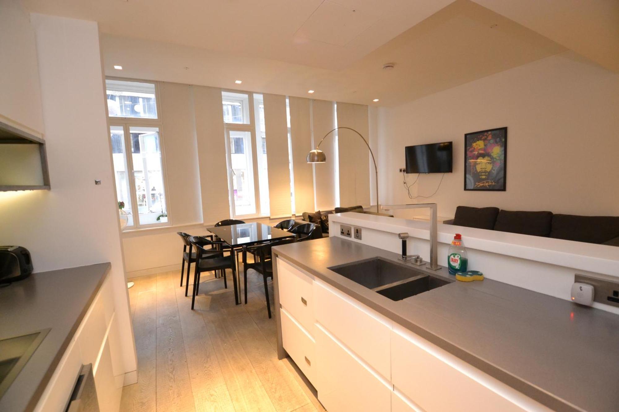 Modern 2 Bedroom Apartment, Oxford Street Londen Buitenkant foto